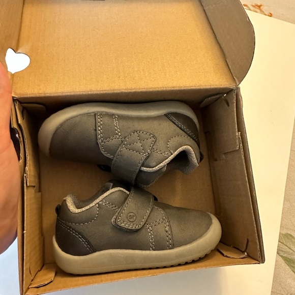 Stride rite 360 tristan grey size 5M - Picture 5 of 6